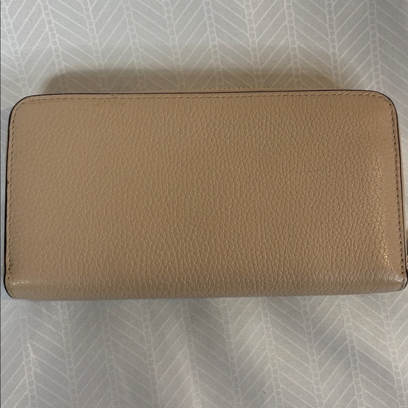 Kate Spade Leila, large continental, leather wallet, light sand colored - Picture 4 of 7